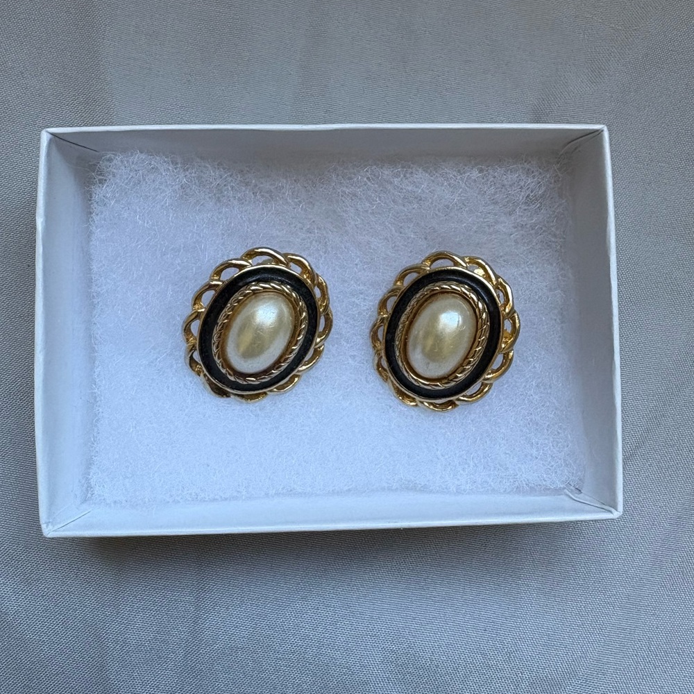 Chic Gold and Black Oval Clip On Earrings
